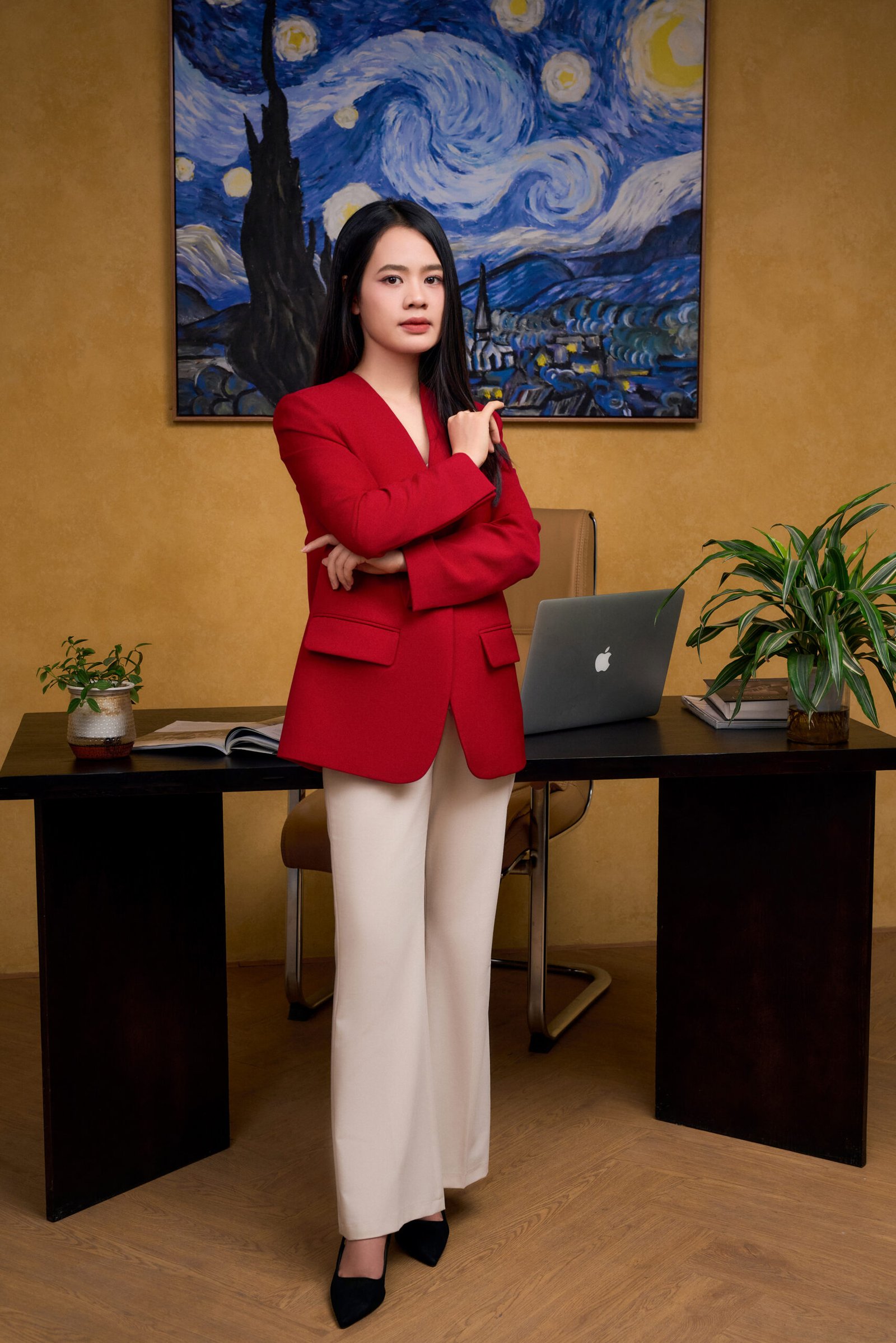 Profile Biểu Tượng — 04 — ảnh 4 — Chuyên biệt, cinematic, tinh tế — Gạo Nâu Profile