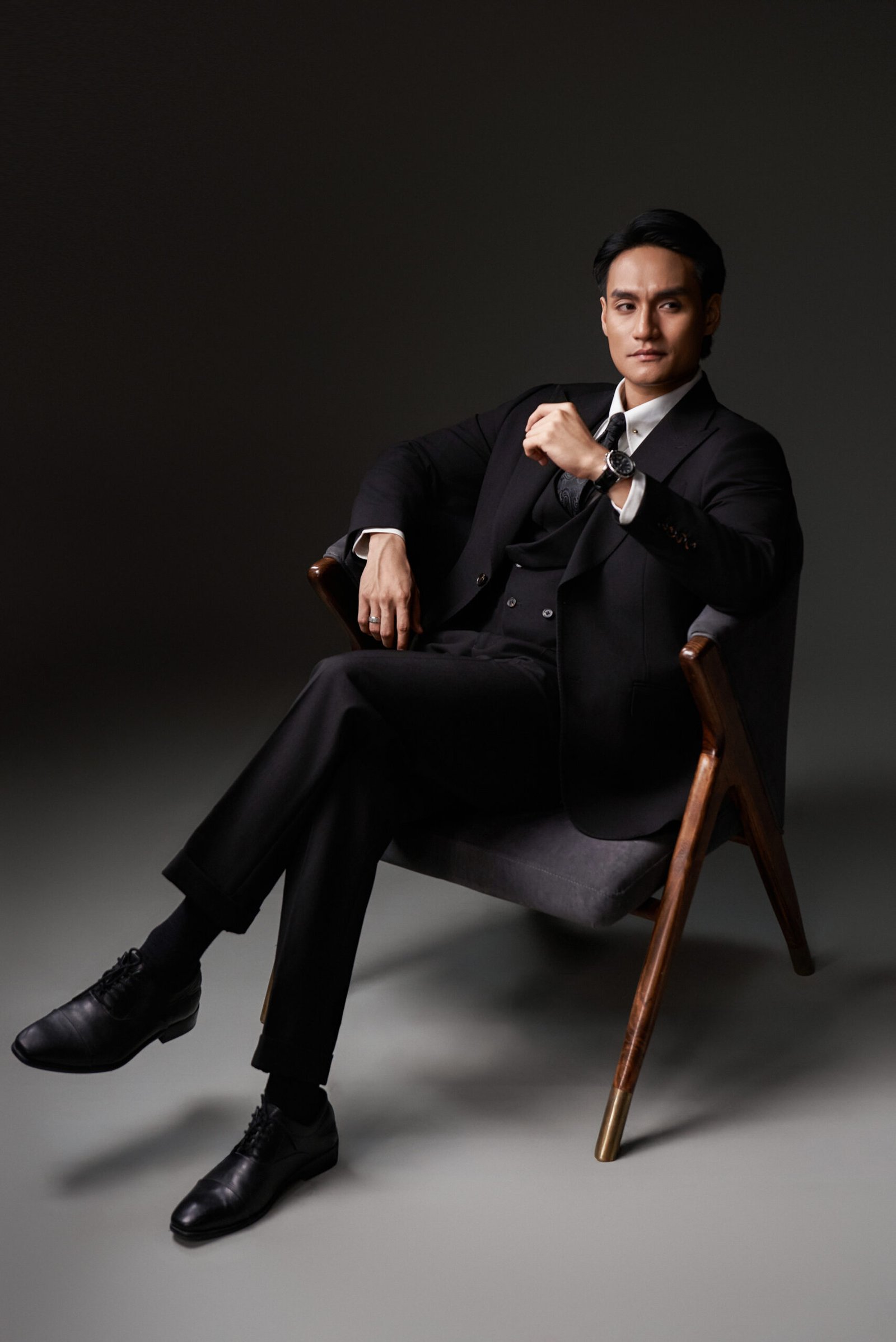 Profile Cao Cấp — 02 — Tự tin, tầm nhìn, quyết đoán — Gạo Nâu Profile