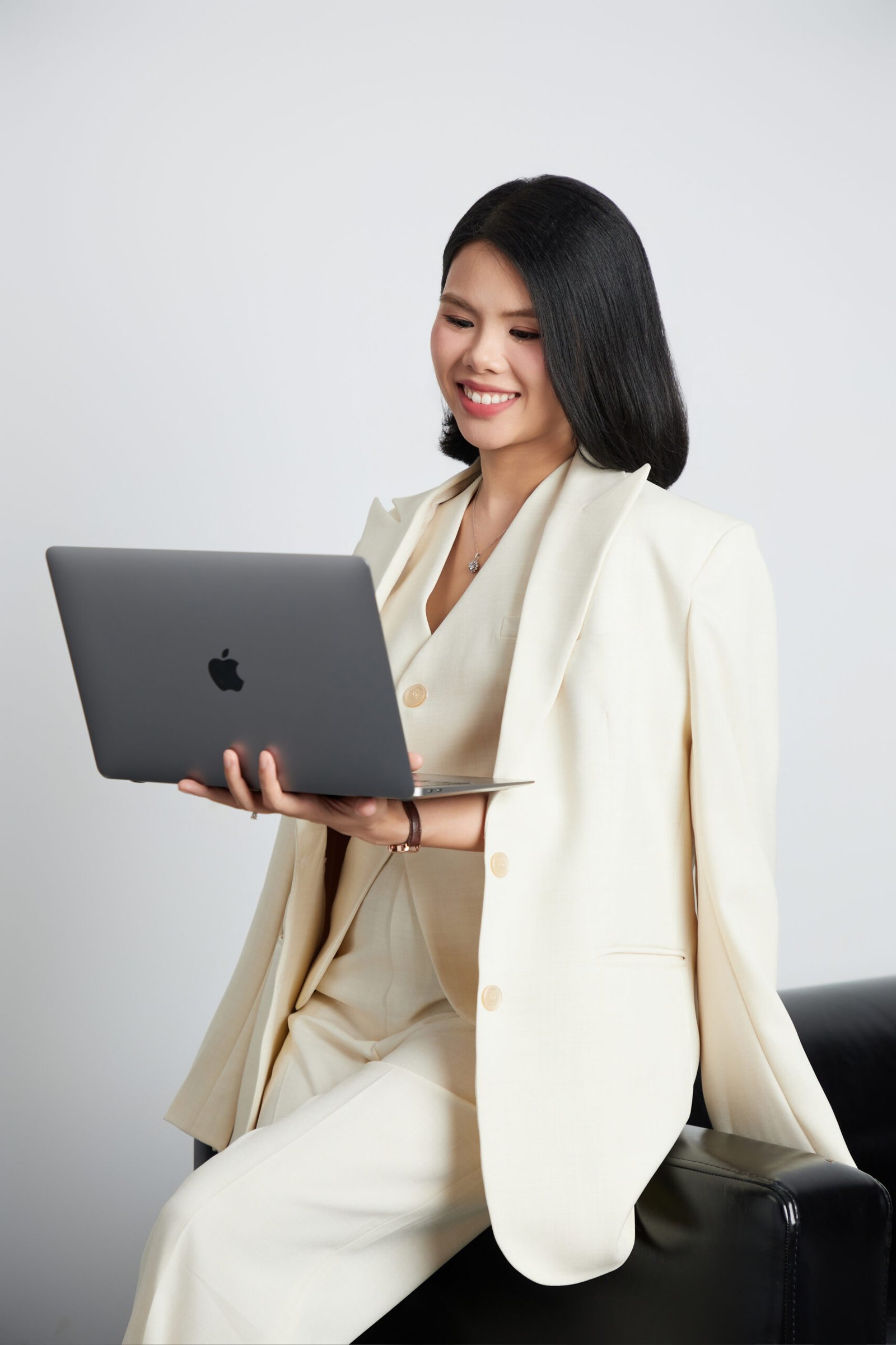 Profile Cao Cấp — 08 — ảnh 10 — Đa dạng, cá tính, linh hoạt — Gạo Nâu Profile