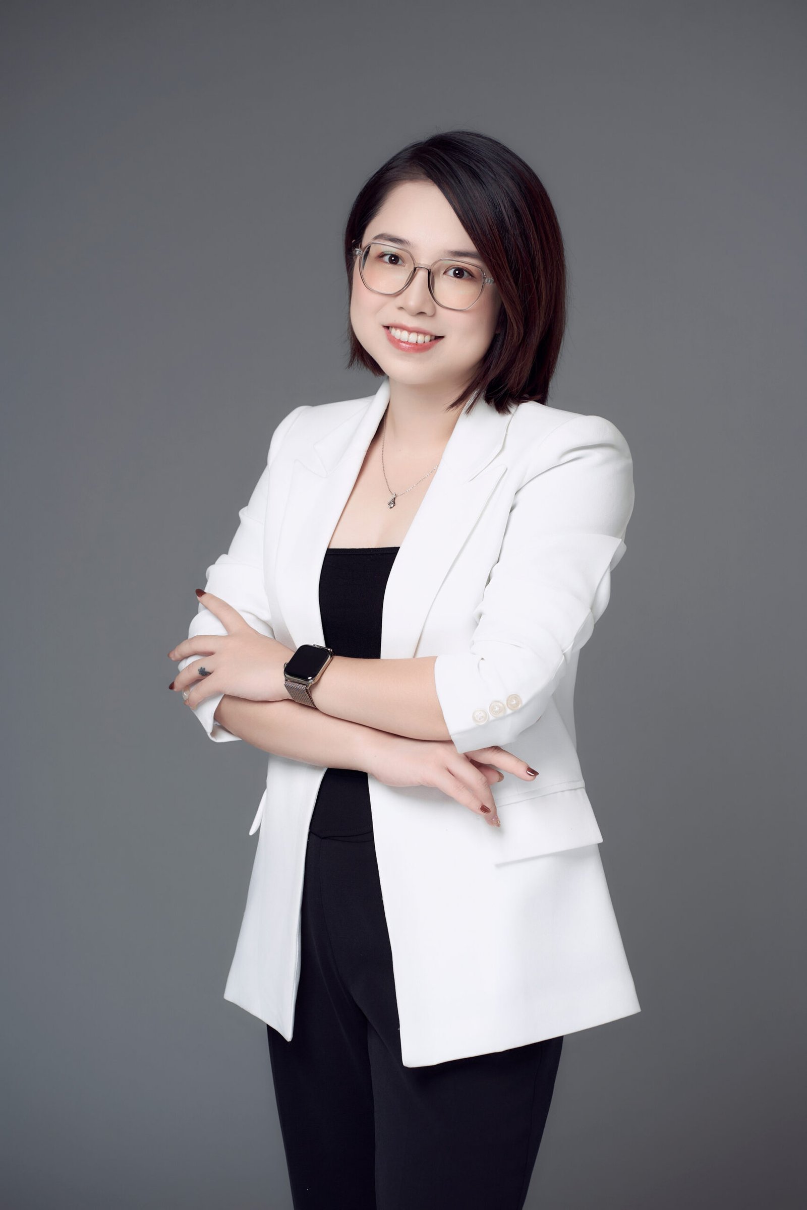Ms Quyên — BluSaigon — ảnh 4 — Lãnh đạo, thanh lịch, đẳng cấp — Gạo Nâu Profile