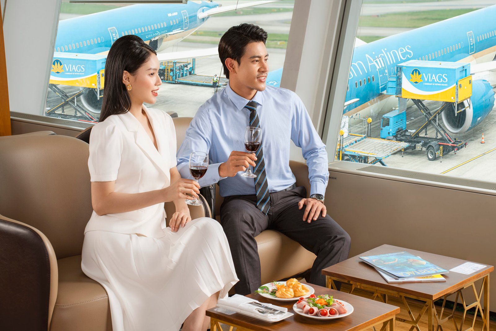 Văn Phòng Doanh Nghiệp — 03 — Kiến trúc, hiện đại, quy mô — Gạo Nâu Profile