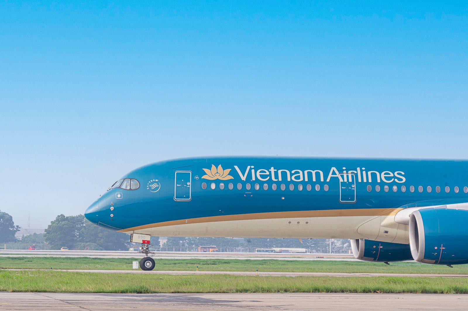 Vietnam Airlines — Case Study — ảnh 4 — Chuẩn mực, thanh lịch, hàng không — Gạo Nâu Profile